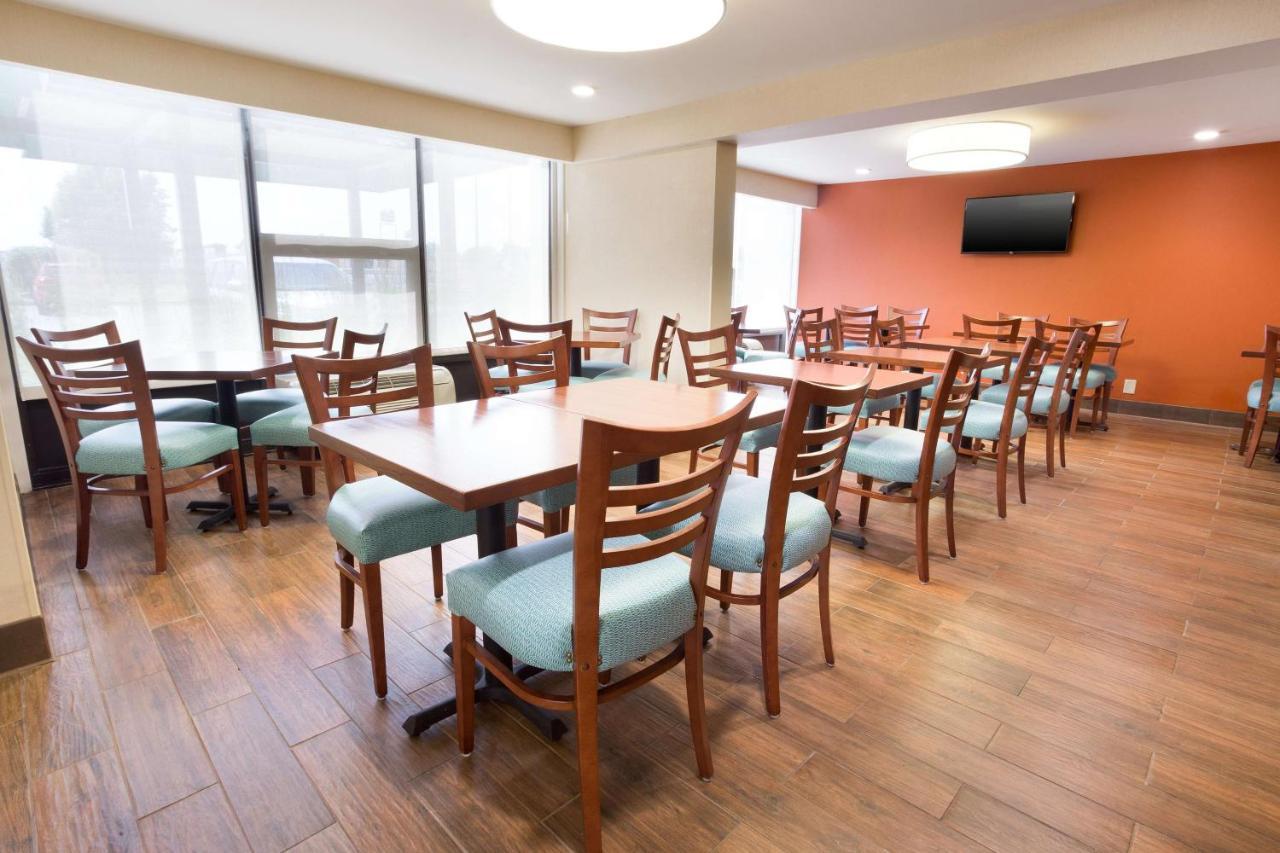 Pear Tree Inn Терре-Хот Экстерьер фото