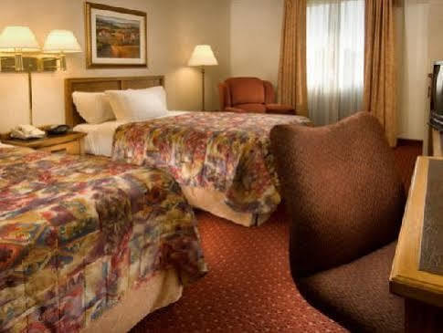 Pear Tree Inn Терре-Хот Экстерьер фото